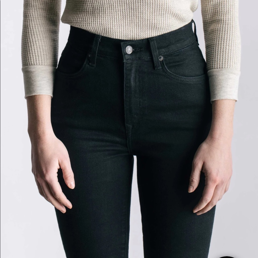 Imogene + Willie Elizabeth Overdyed Indigo (Black) Jean